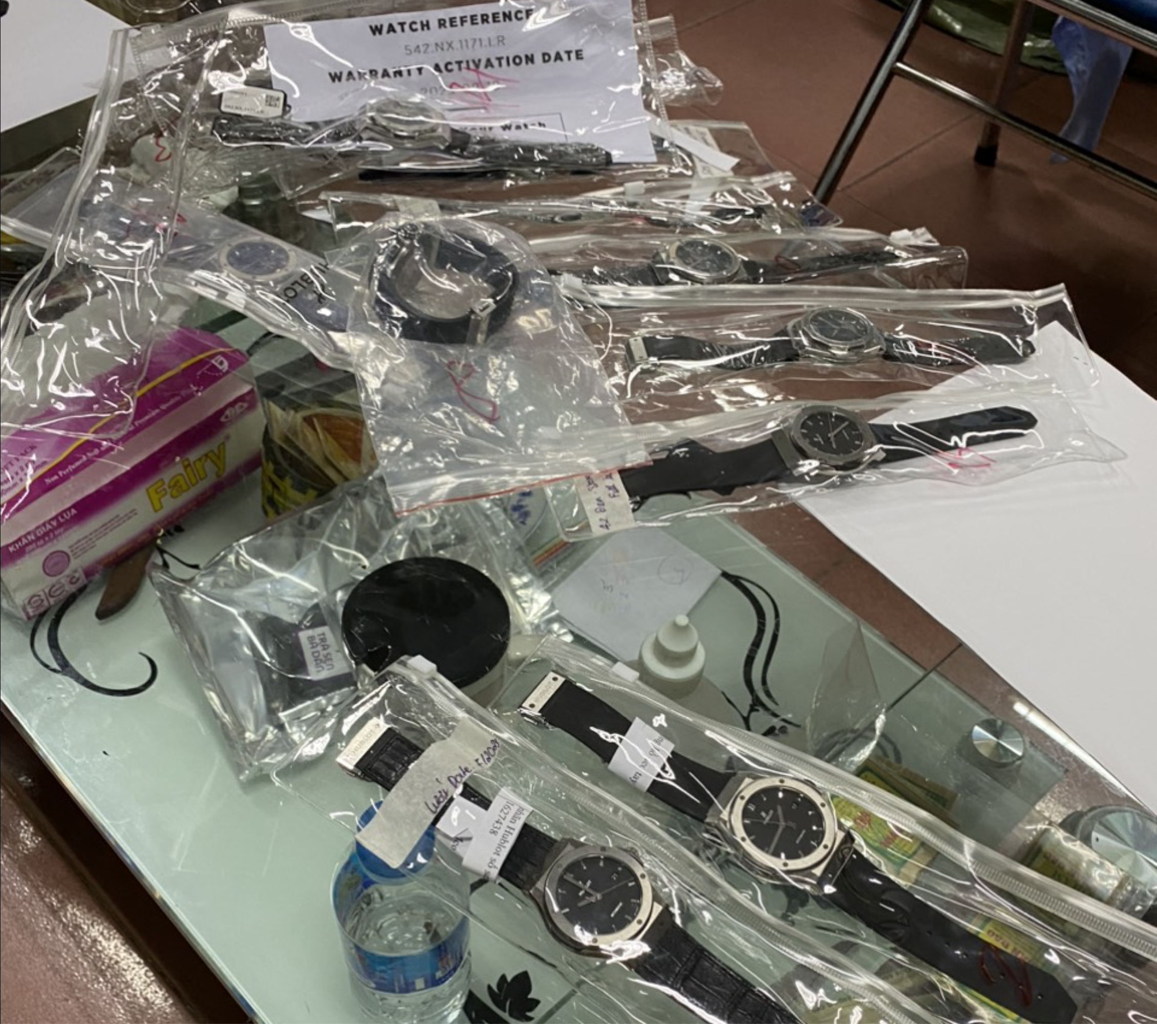 Hà Nội tạm giữ 37 chiếc đồng hồ Rolex, Hublot trị giá gần 10 tỷ đồng